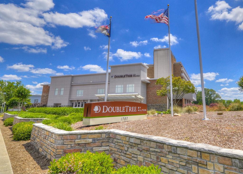Doubletree By Hilton Hotel Raleigh - Brownstone - University 外观 照片