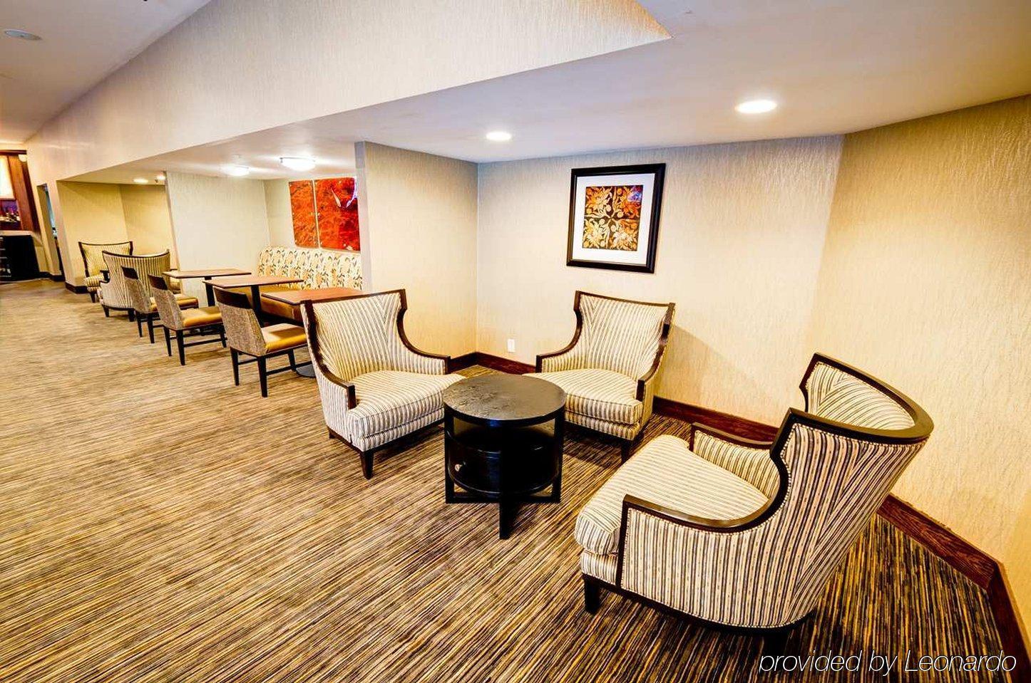 Doubletree By Hilton Hotel Raleigh - Brownstone - University 外观 照片