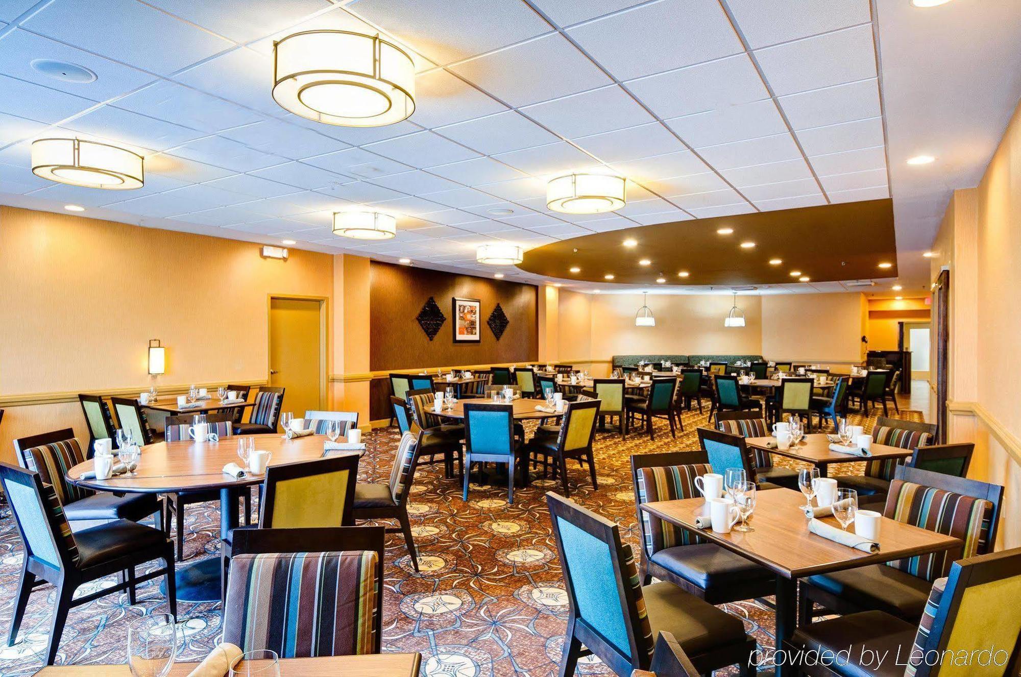 Doubletree By Hilton Hotel Raleigh - Brownstone - University 外观 照片