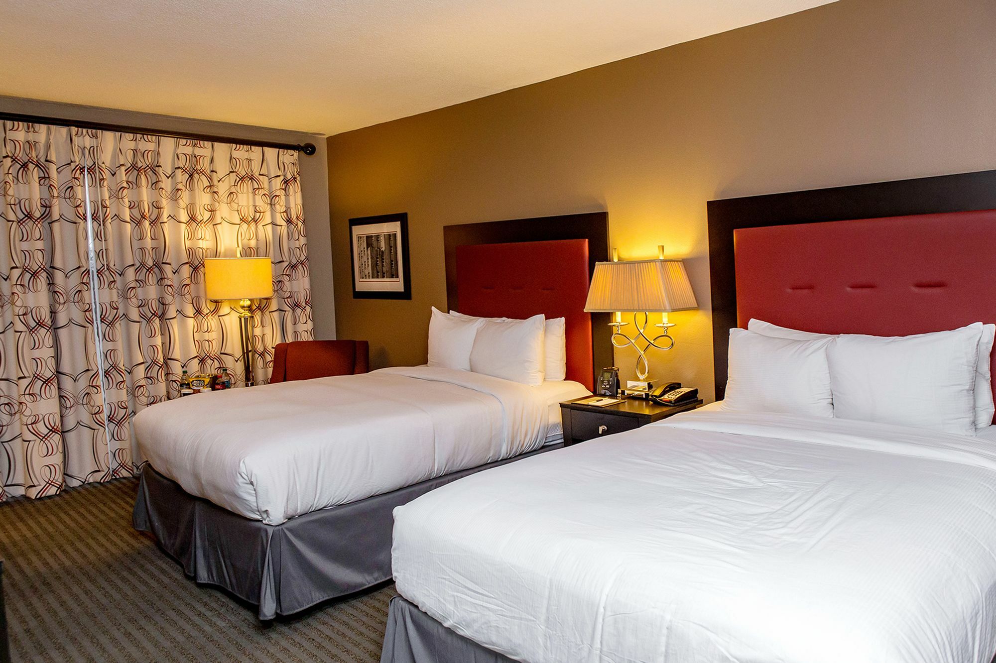 Doubletree By Hilton Hotel Raleigh - Brownstone - University 外观 照片