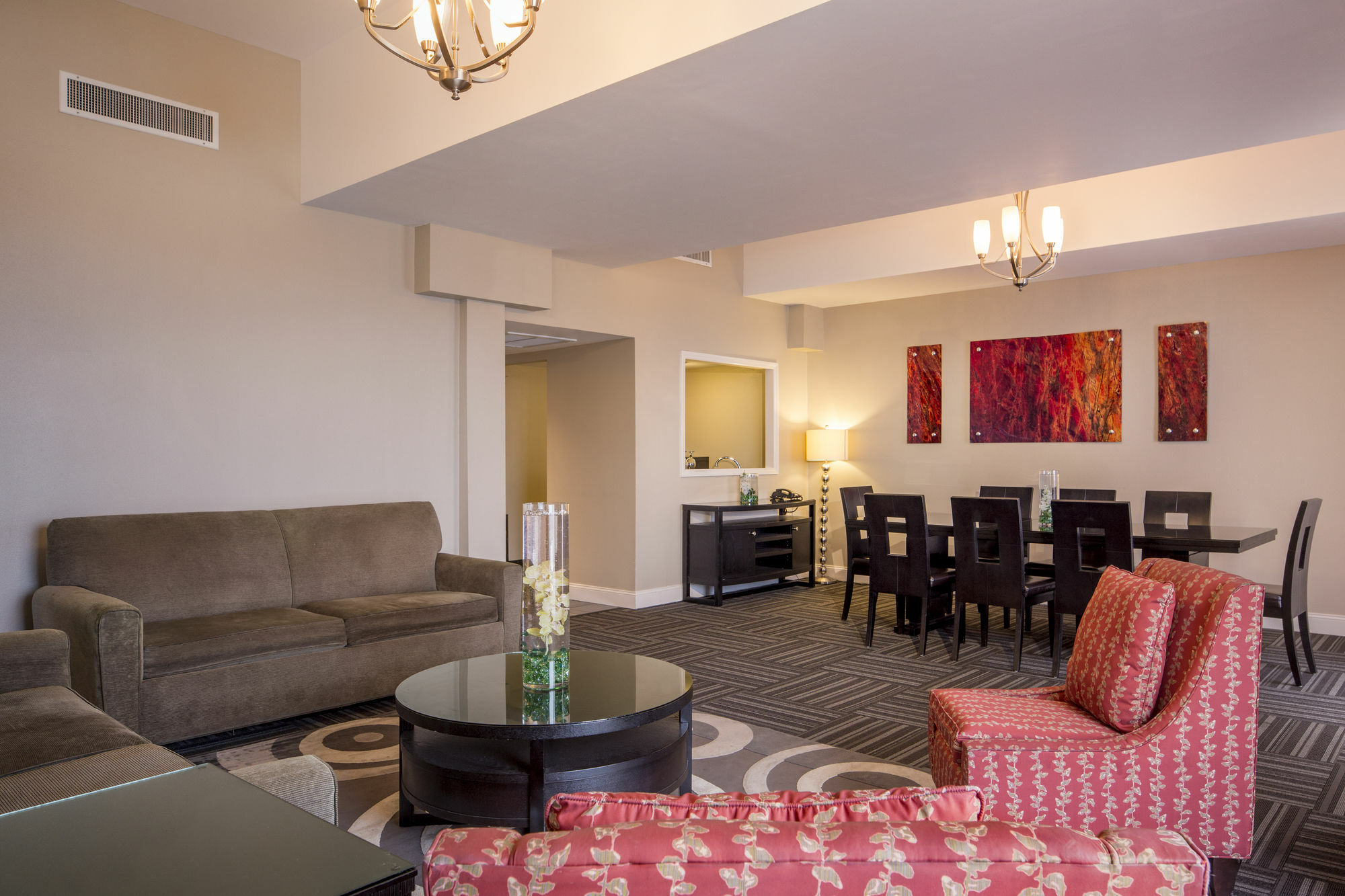 Doubletree By Hilton Hotel Raleigh - Brownstone - University 外观 照片