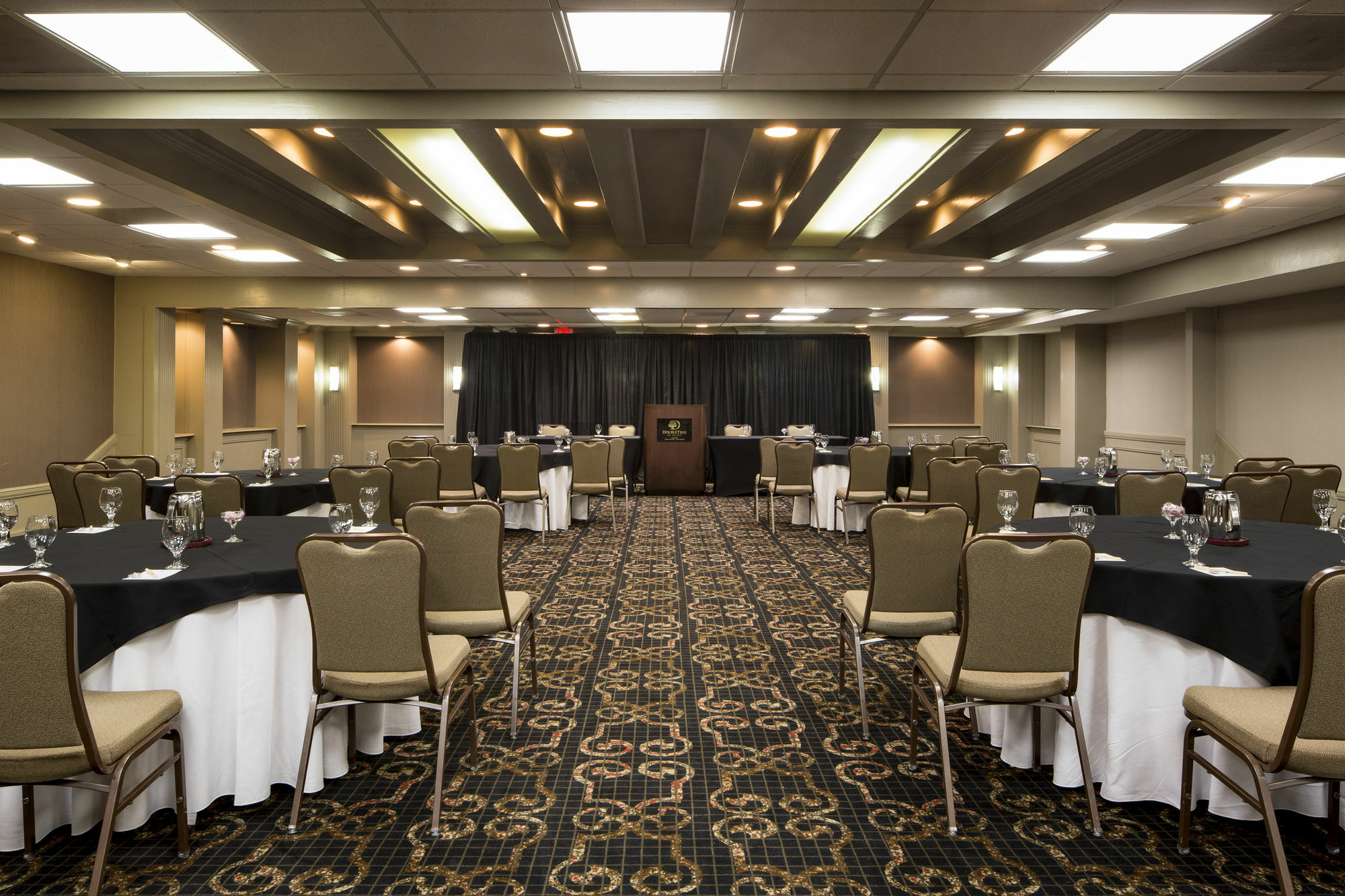 Doubletree By Hilton Hotel Raleigh - Brownstone - University 外观 照片