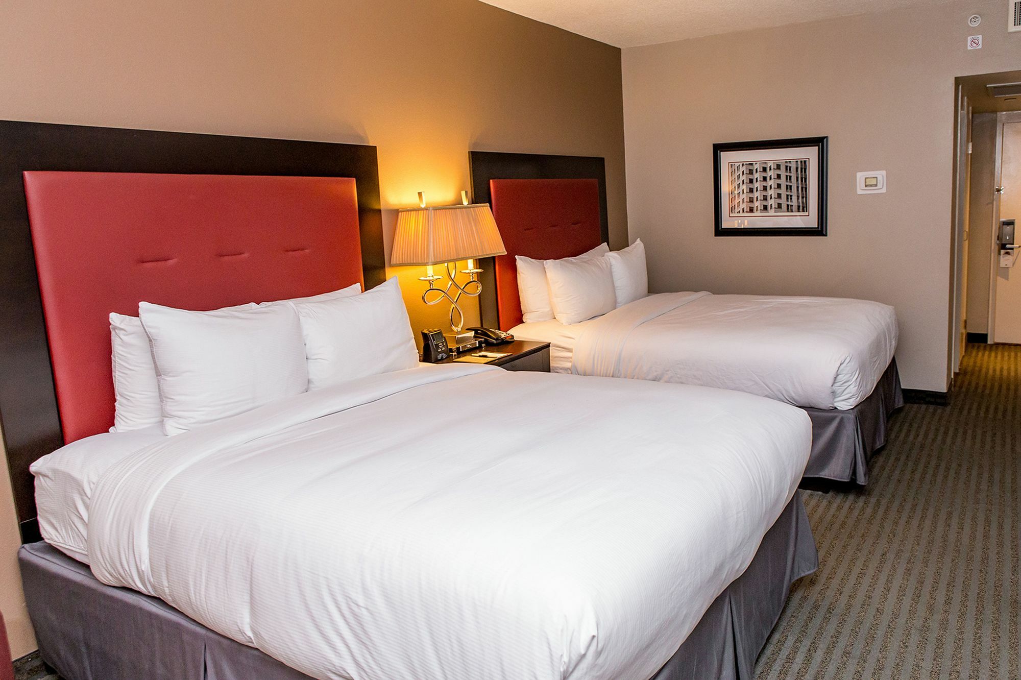 Doubletree By Hilton Hotel Raleigh - Brownstone - University 外观 照片