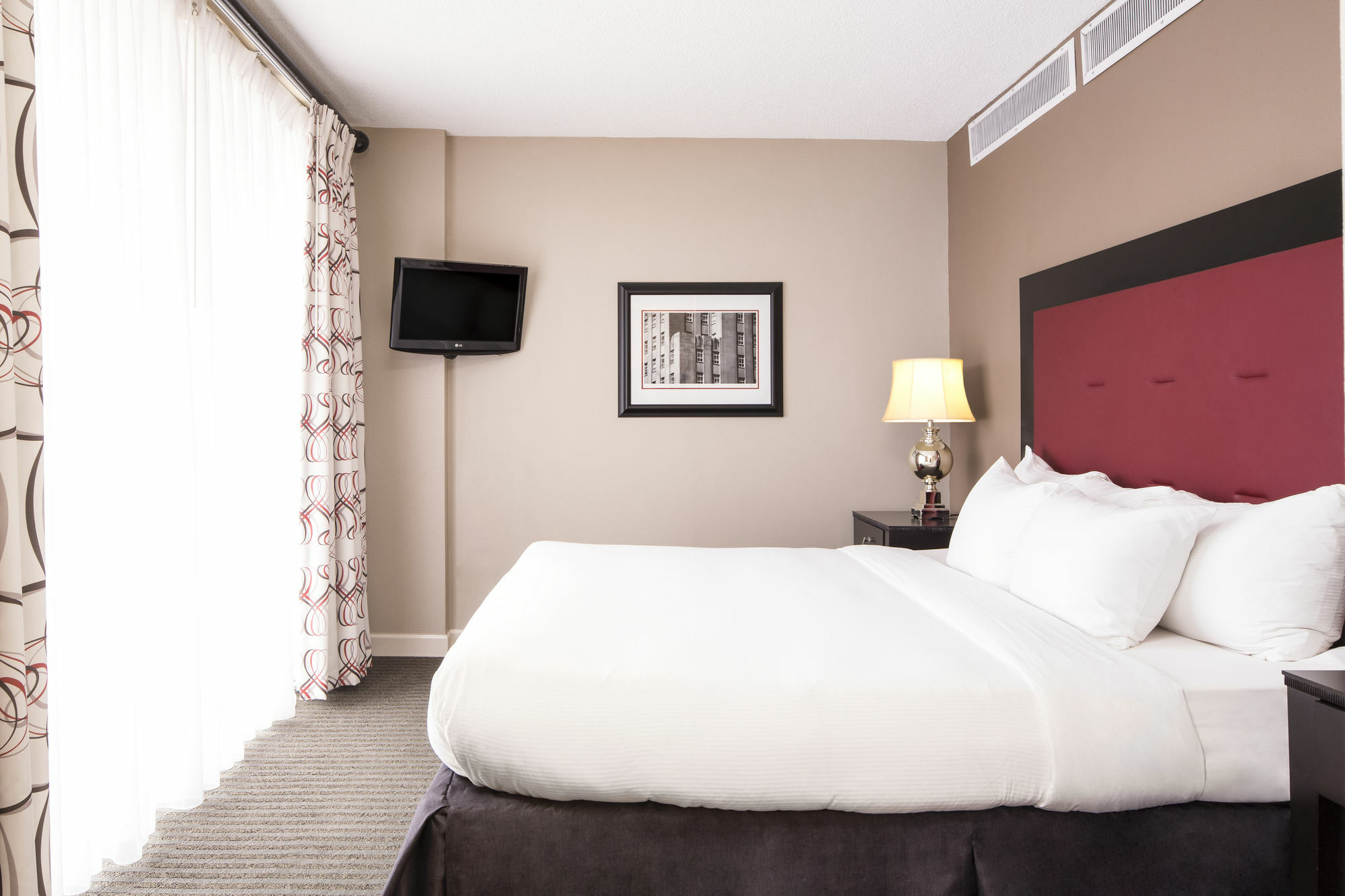 Doubletree By Hilton Hotel Raleigh - Brownstone - University 外观 照片